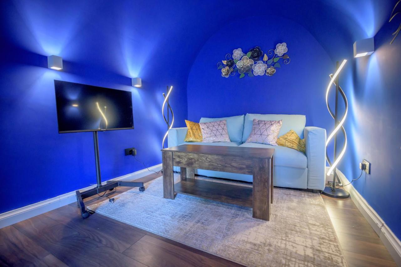 Quirky Vaulted Flat With Terrace Apartamento Bath Exterior foto